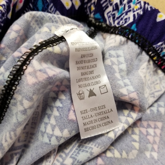 LEGGINGS! - Picture 2 of 3